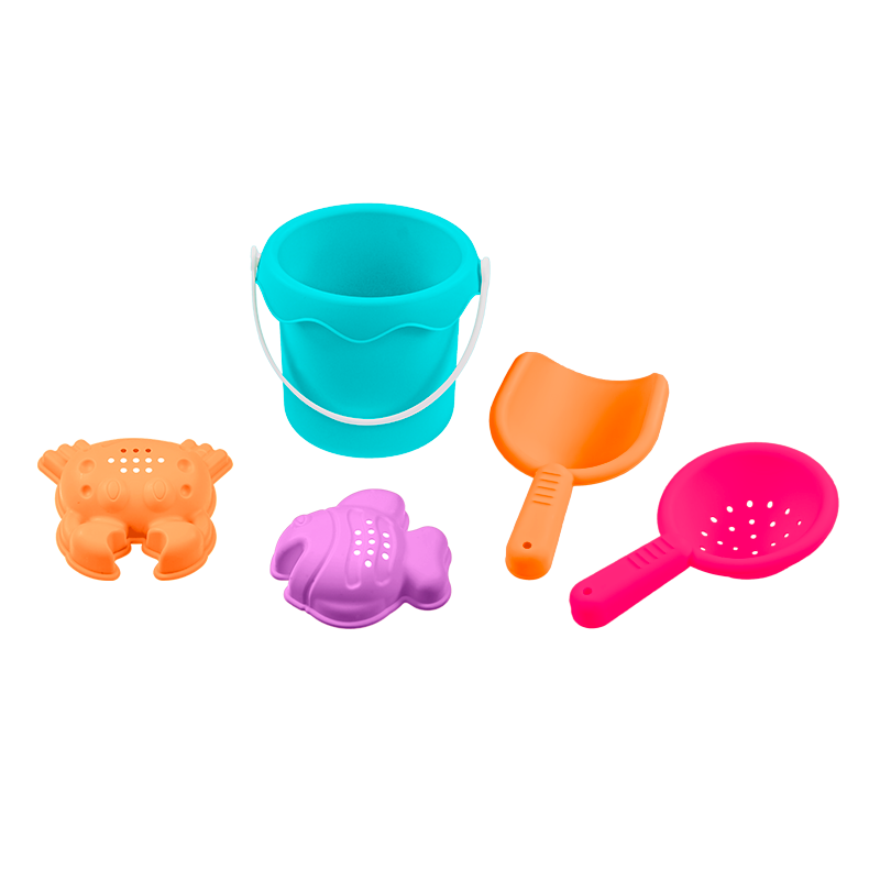 Bucket set with accessories